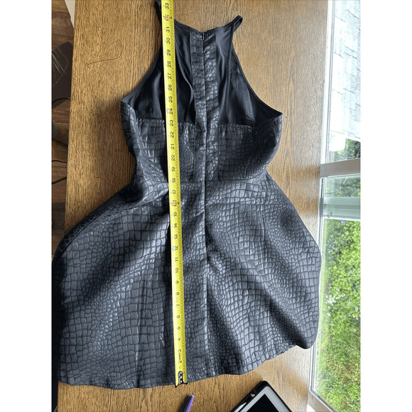 ASTR Fit & Flare Dress Black Mesh Shake Skin Textured Sleeveless womans Medium - Picture 14 of 15